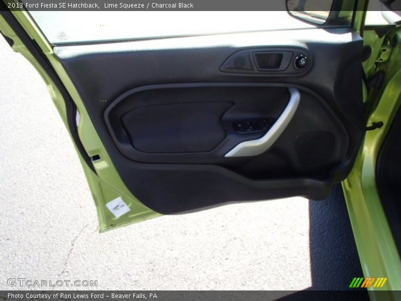 Lime Squeeze / Charcoal Black 2013 Ford Fiesta SE Hatchback