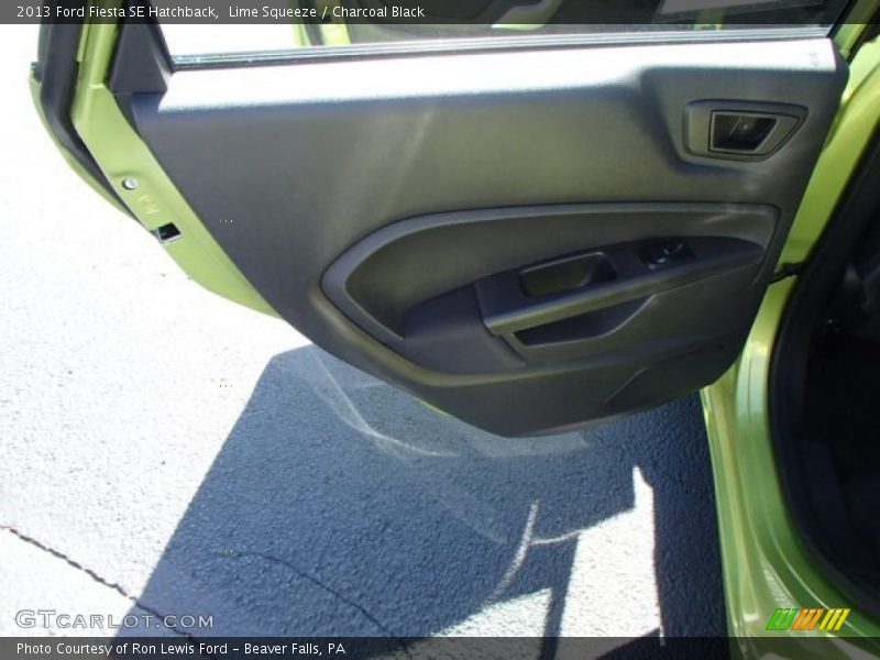 Lime Squeeze / Charcoal Black 2013 Ford Fiesta SE Hatchback
