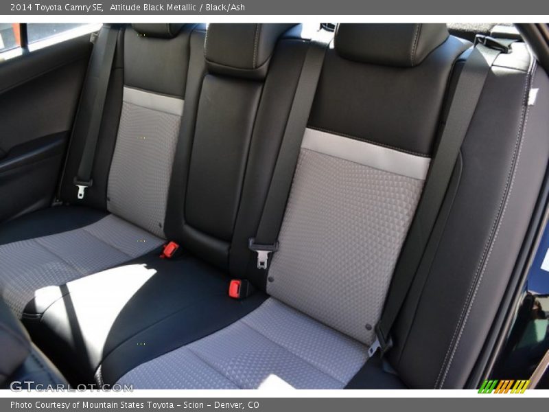 Attitude Black Metallic / Black/Ash 2014 Toyota Camry SE