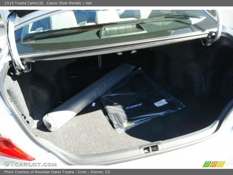 Classic Silver Metallic / Ash 2014 Toyota Camry SE