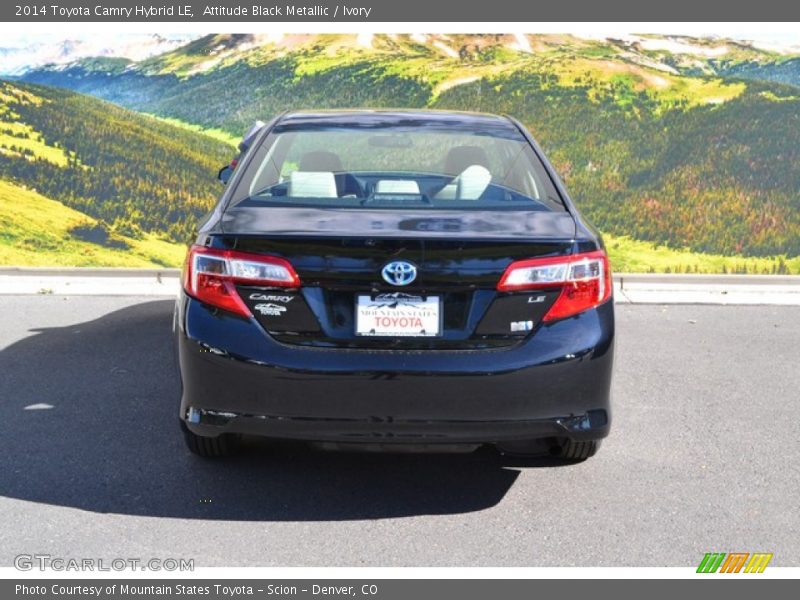 Attitude Black Metallic / Ivory 2014 Toyota Camry Hybrid LE
