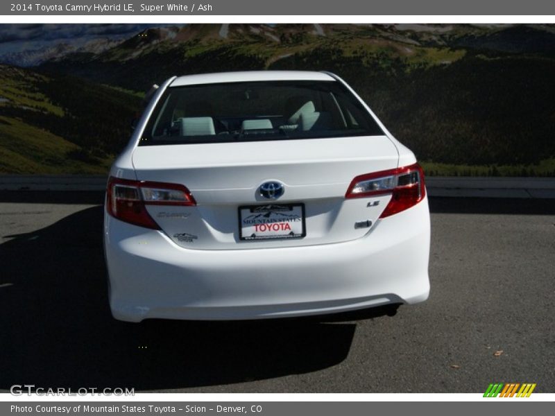 Super White / Ash 2014 Toyota Camry Hybrid LE