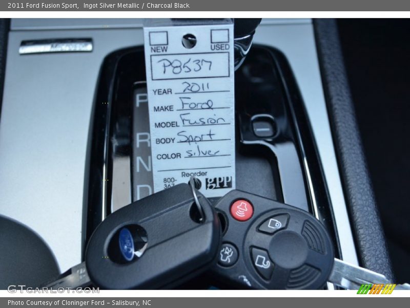 Ingot Silver Metallic / Charcoal Black 2011 Ford Fusion Sport