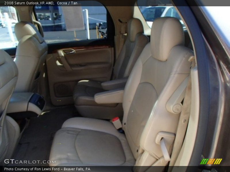 Cocoa / Tan 2008 Saturn Outlook XR AWD