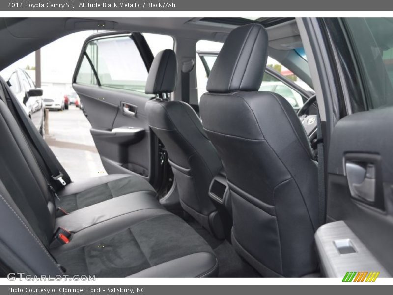 Attitude Black Metallic / Black/Ash 2012 Toyota Camry SE