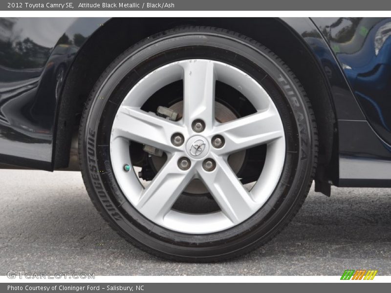 Attitude Black Metallic / Black/Ash 2012 Toyota Camry SE
