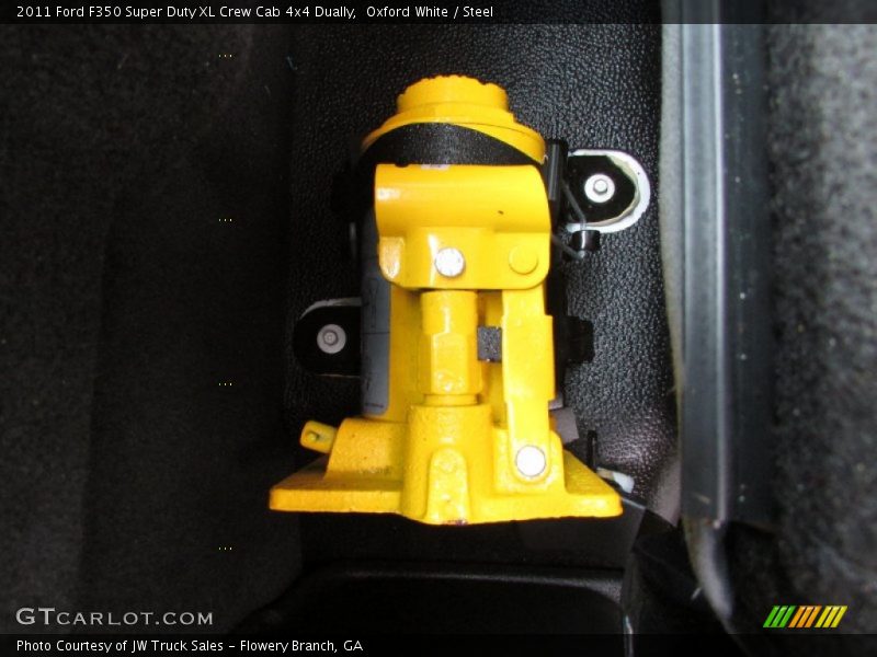 Oxford White / Steel 2011 Ford F350 Super Duty XL Crew Cab 4x4 Dually