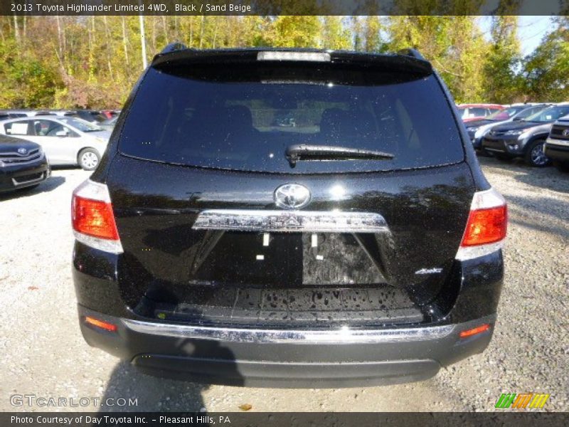 Black / Sand Beige 2013 Toyota Highlander Limited 4WD