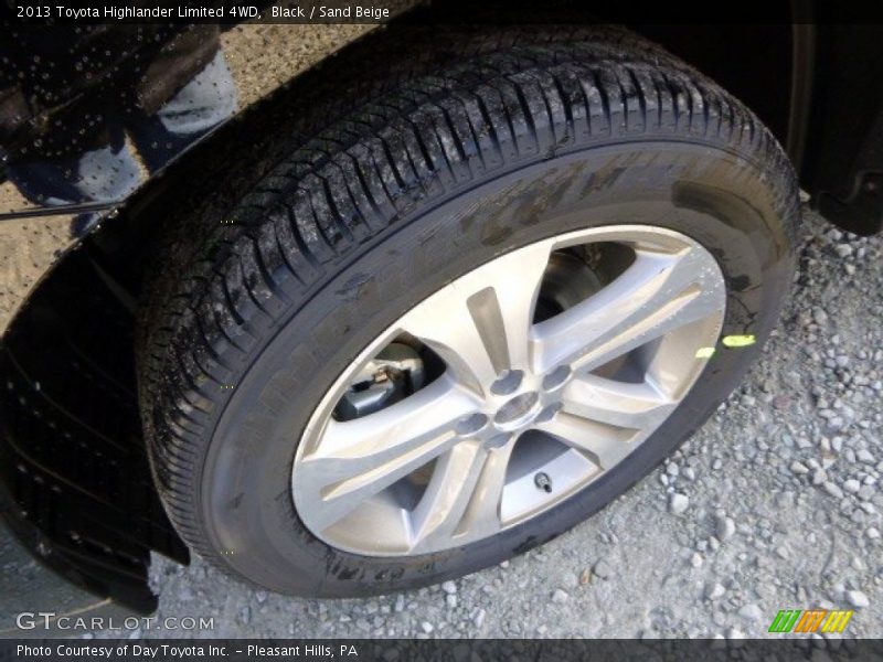 Black / Sand Beige 2013 Toyota Highlander Limited 4WD
