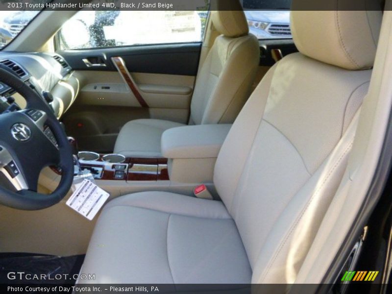 Black / Sand Beige 2013 Toyota Highlander Limited 4WD