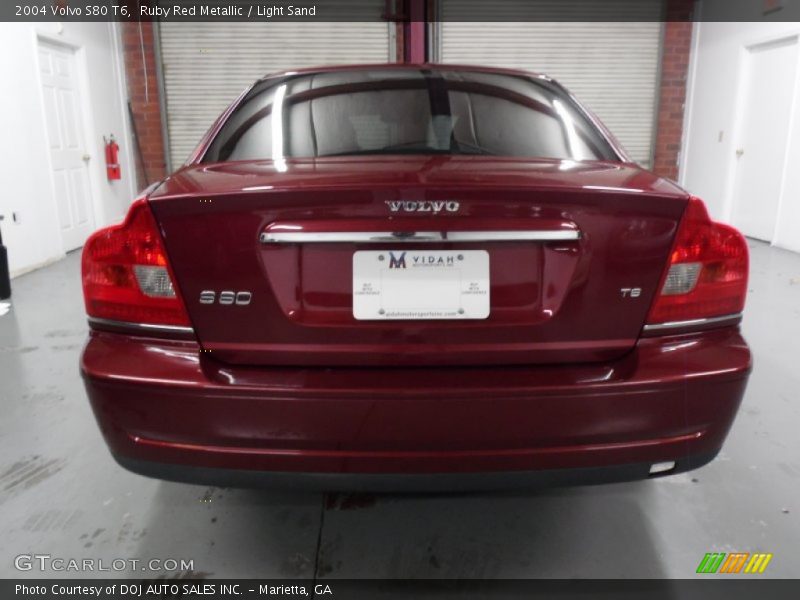 Ruby Red Metallic / Light Sand 2004 Volvo S80 T6