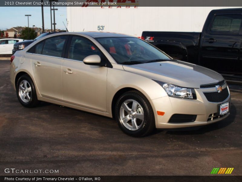 Champagne Silver Metallic / Jet Black 2013 Chevrolet Cruze LT