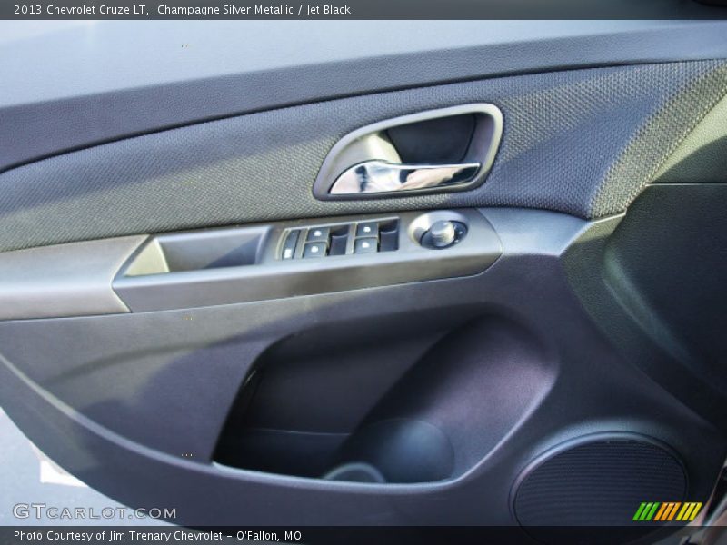 Champagne Silver Metallic / Jet Black 2013 Chevrolet Cruze LT