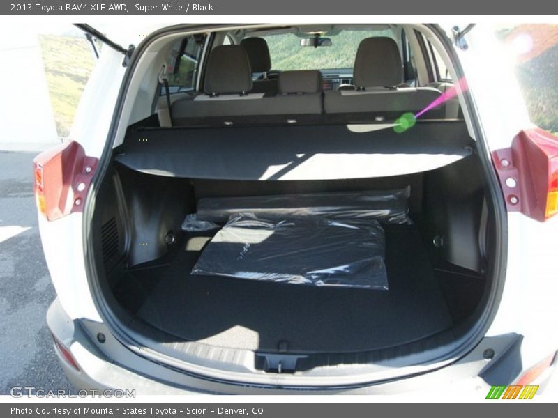 Super White / Black 2013 Toyota RAV4 XLE AWD