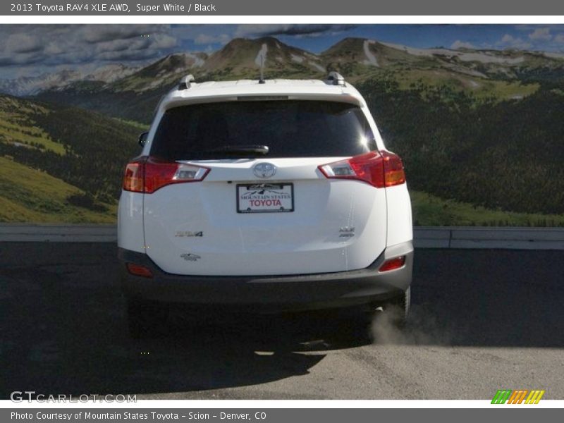 Super White / Black 2013 Toyota RAV4 XLE AWD