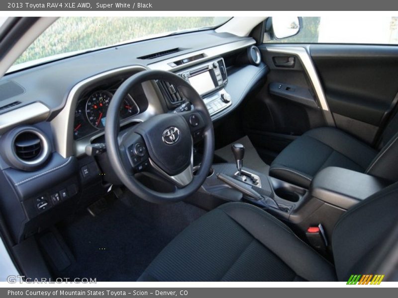 Super White / Black 2013 Toyota RAV4 XLE AWD