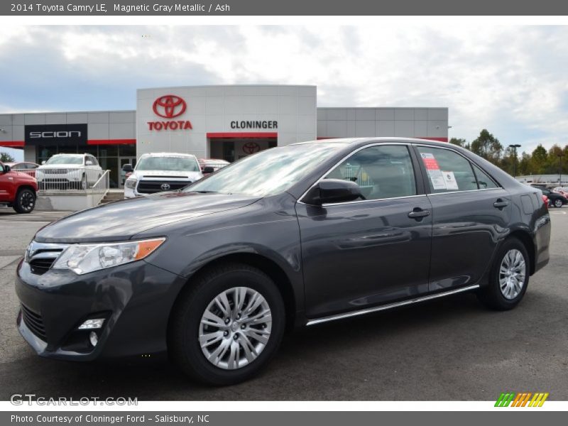 Magnetic Gray Metallic / Ash 2014 Toyota Camry LE