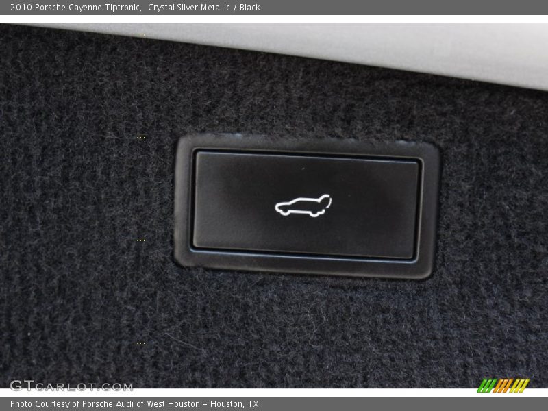 Crystal Silver Metallic / Black 2010 Porsche Cayenne Tiptronic