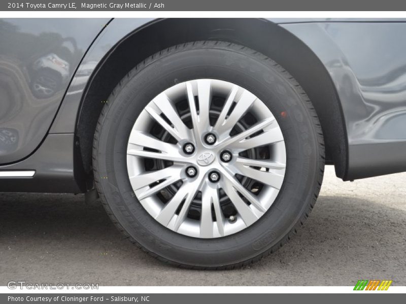 Magnetic Gray Metallic / Ash 2014 Toyota Camry LE