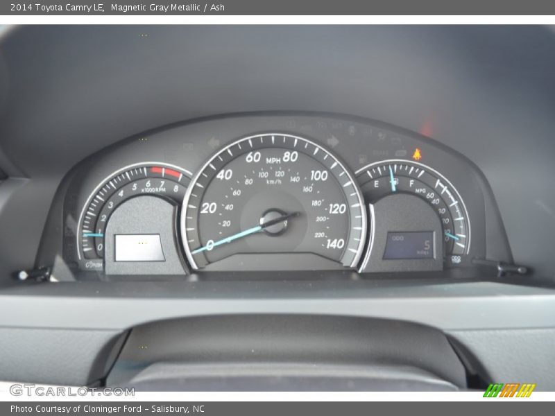 Magnetic Gray Metallic / Ash 2014 Toyota Camry LE
