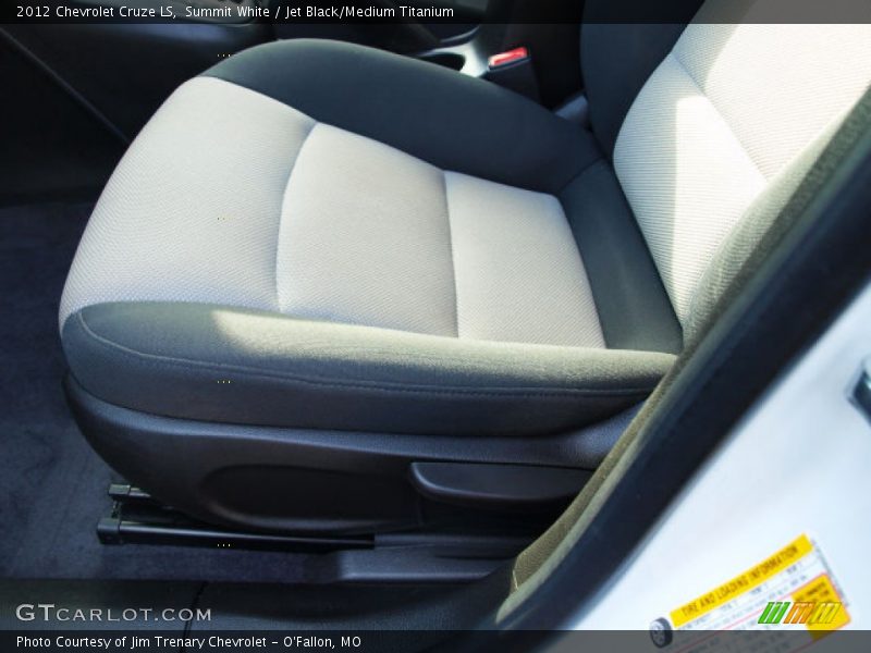 Summit White / Jet Black/Medium Titanium 2012 Chevrolet Cruze LS