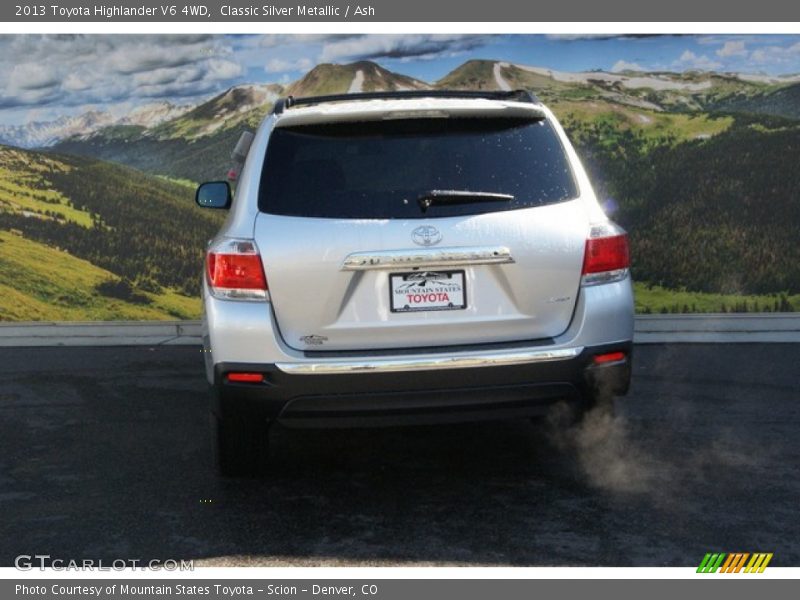 Classic Silver Metallic / Ash 2013 Toyota Highlander V6 4WD