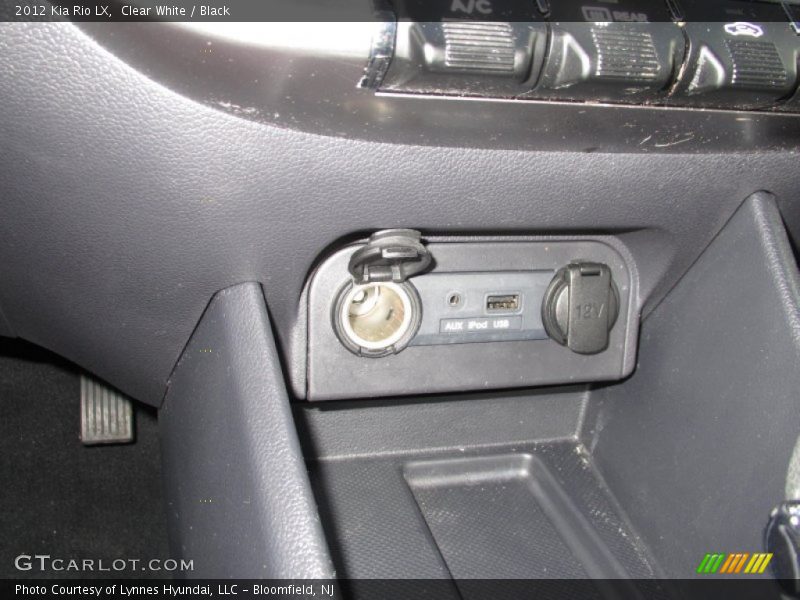 Clear White / Black 2012 Kia Rio LX
