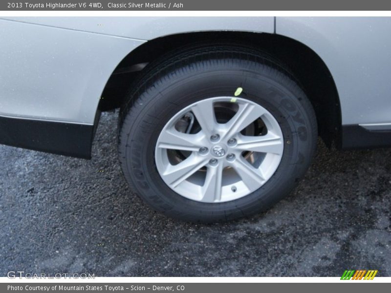 Classic Silver Metallic / Ash 2013 Toyota Highlander V6 4WD