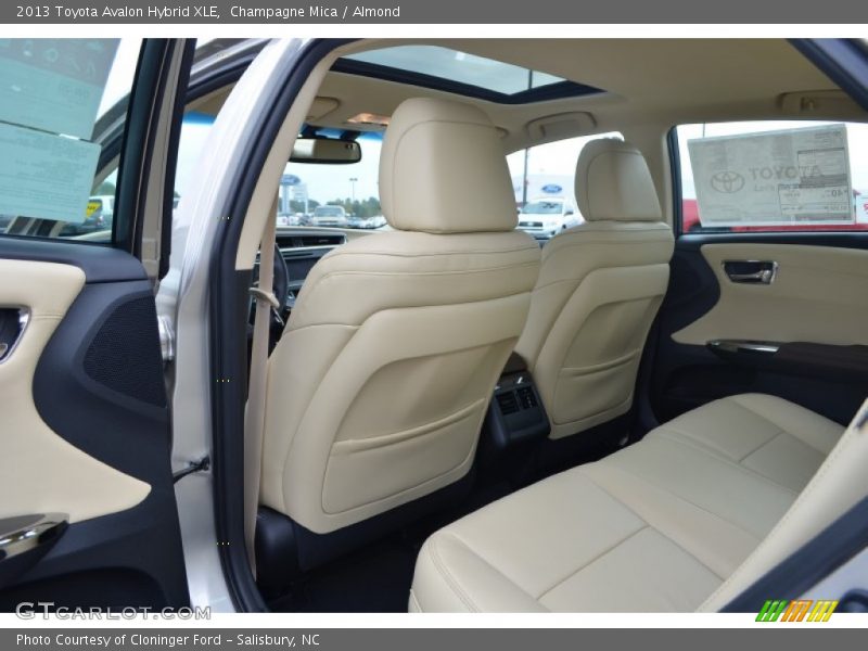 Champagne Mica / Almond 2013 Toyota Avalon Hybrid XLE