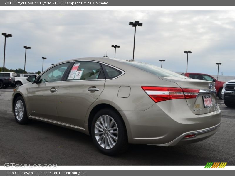 Champagne Mica / Almond 2013 Toyota Avalon Hybrid XLE