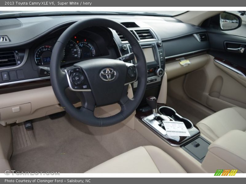 Super White / Ivory 2013 Toyota Camry XLE V6
