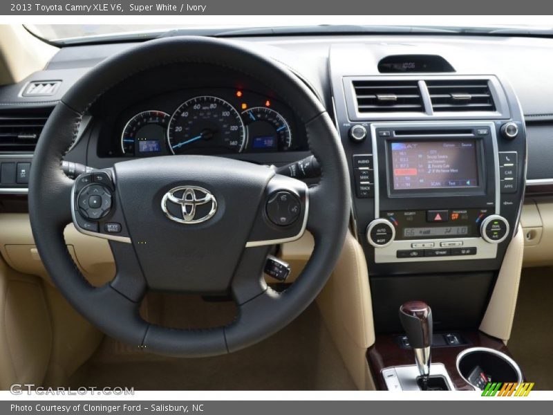 Super White / Ivory 2013 Toyota Camry XLE V6