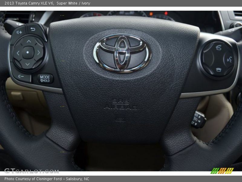 Super White / Ivory 2013 Toyota Camry XLE V6