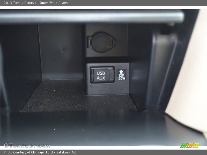 Super White / Ivory 2013 Toyota Camry L