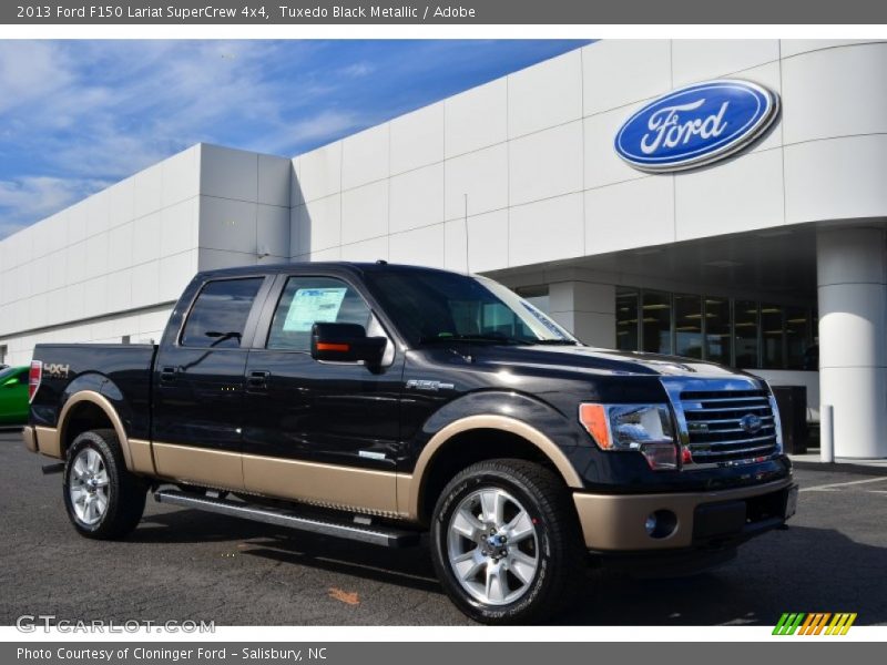 Front 3/4 View of 2013 F150 Lariat SuperCrew 4x4