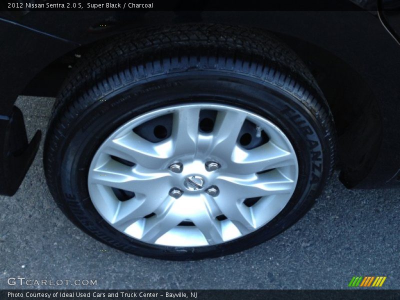 Super Black / Charcoal 2012 Nissan Sentra 2.0 S