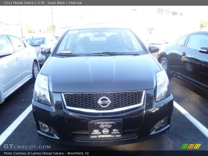 Super Black / Charcoal 2011 Nissan Sentra 2.0 SR