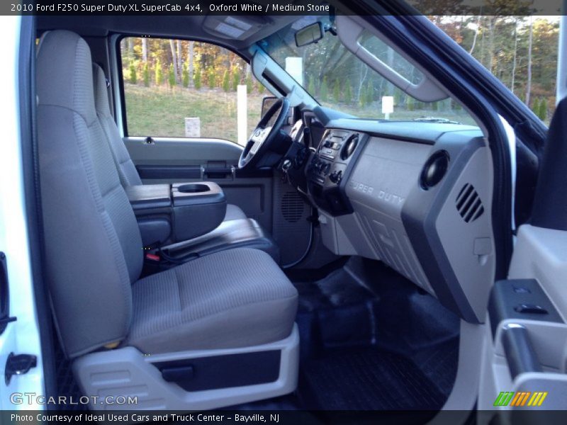 Oxford White / Medium Stone 2010 Ford F250 Super Duty XL SuperCab 4x4