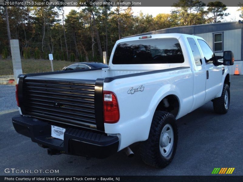 Oxford White / Medium Stone 2010 Ford F250 Super Duty XL SuperCab 4x4