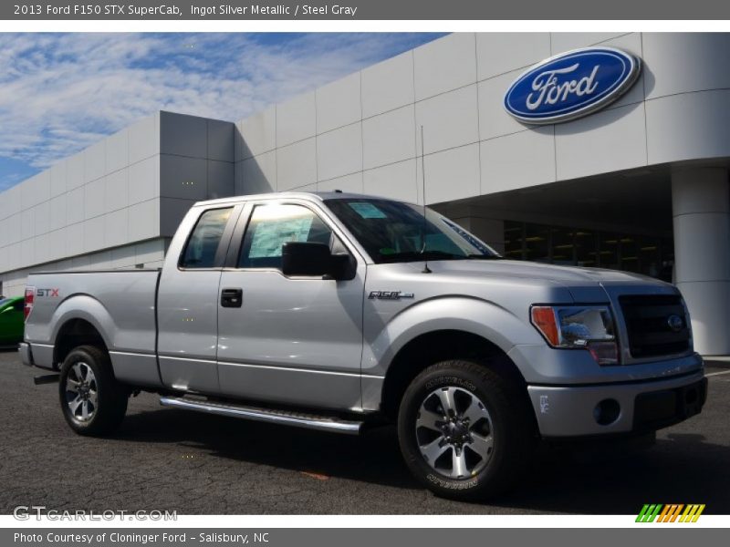 Front 3/4 View of 2013 F150 STX SuperCab