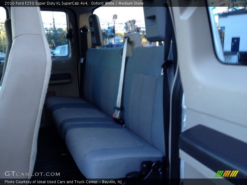 Oxford White / Medium Stone 2010 Ford F250 Super Duty XL SuperCab 4x4