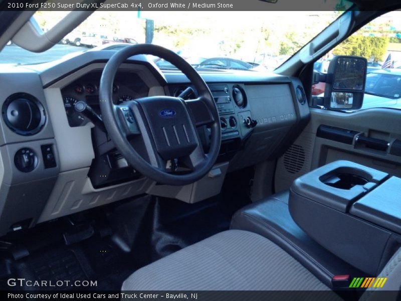 Oxford White / Medium Stone 2010 Ford F250 Super Duty XL SuperCab 4x4