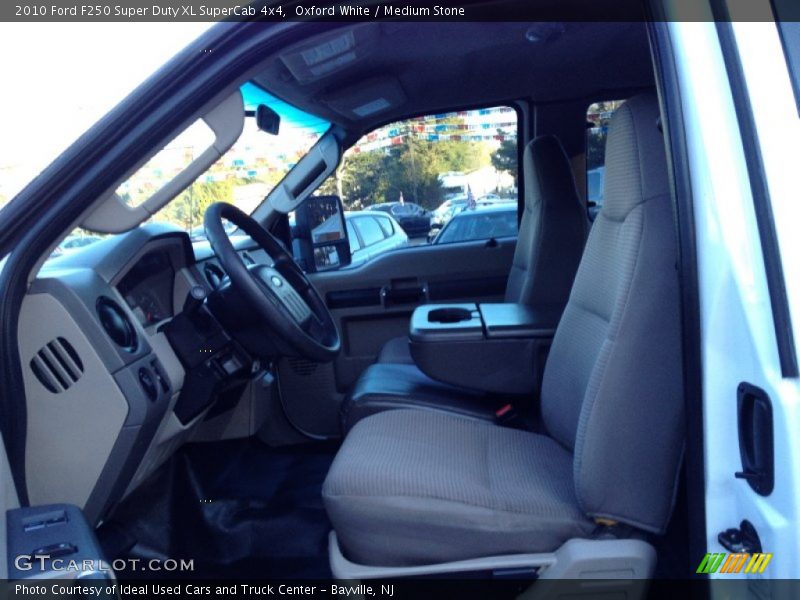 Oxford White / Medium Stone 2010 Ford F250 Super Duty XL SuperCab 4x4