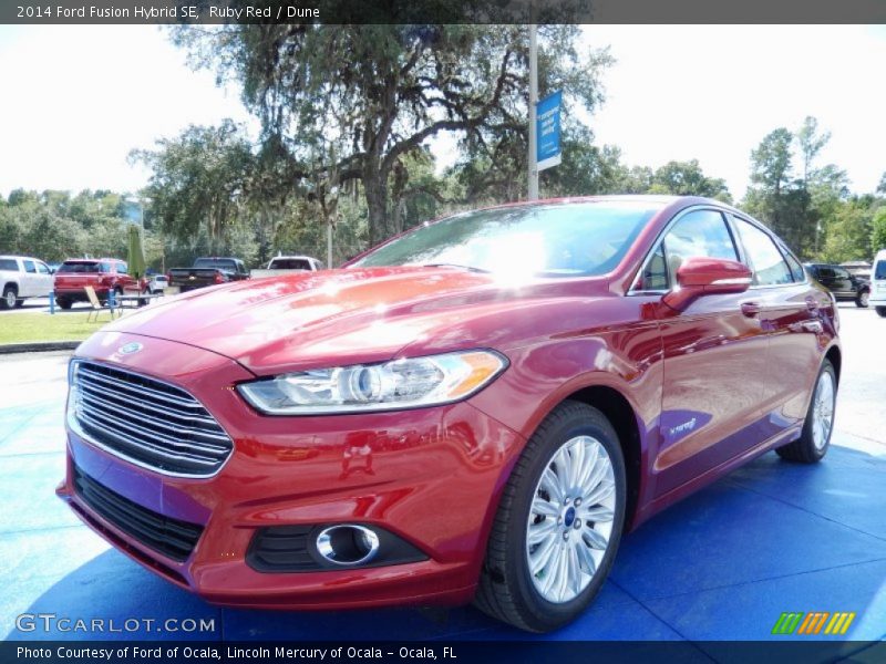 Ruby Red / Dune 2014 Ford Fusion Hybrid SE