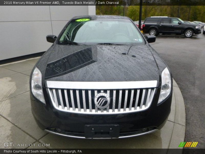 Tuxedo Black Metallic / Dark Charcoal 2010 Mercury Milan V6 Premier AWD