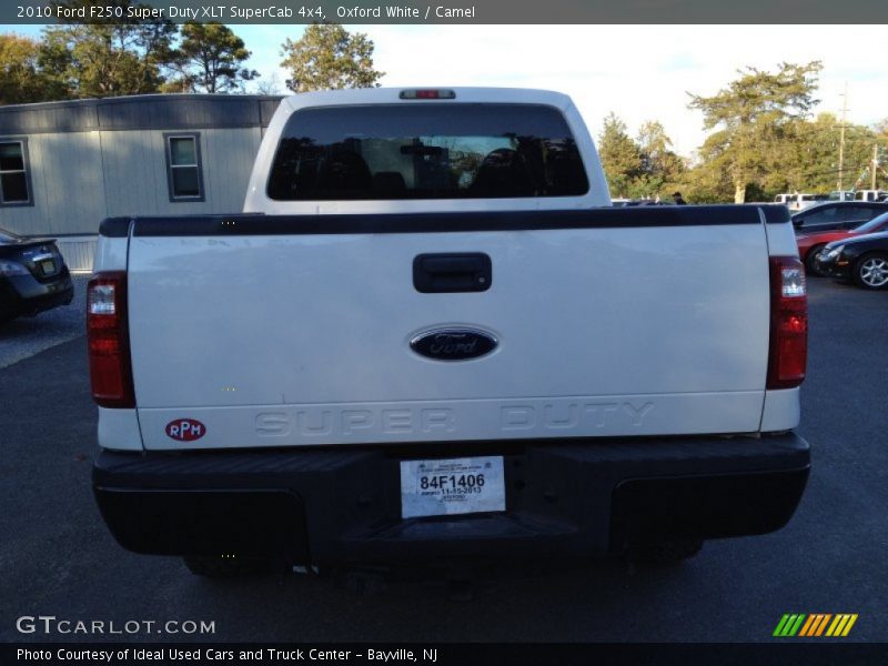 Oxford White / Camel 2010 Ford F250 Super Duty XLT SuperCab 4x4