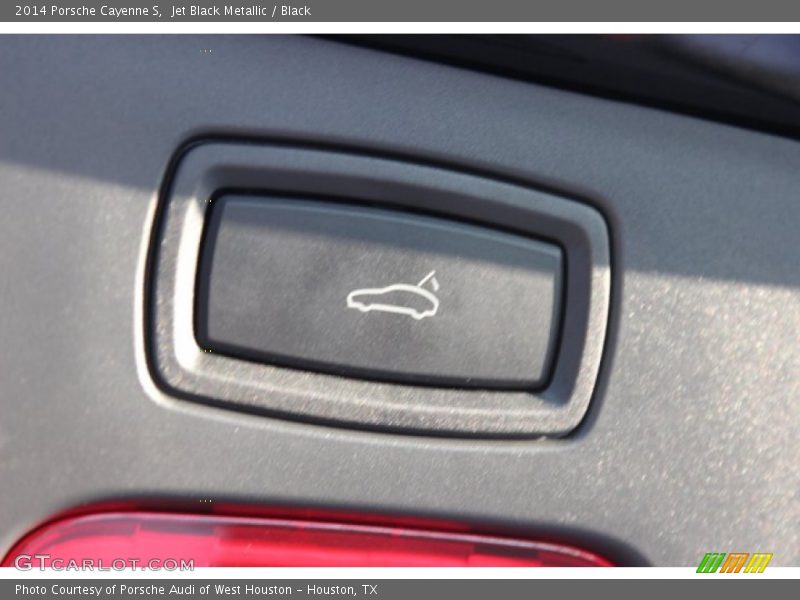 Jet Black Metallic / Black 2014 Porsche Cayenne S