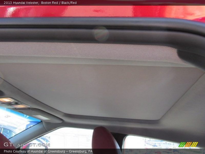 Boston Red / Black/Red 2013 Hyundai Veloster