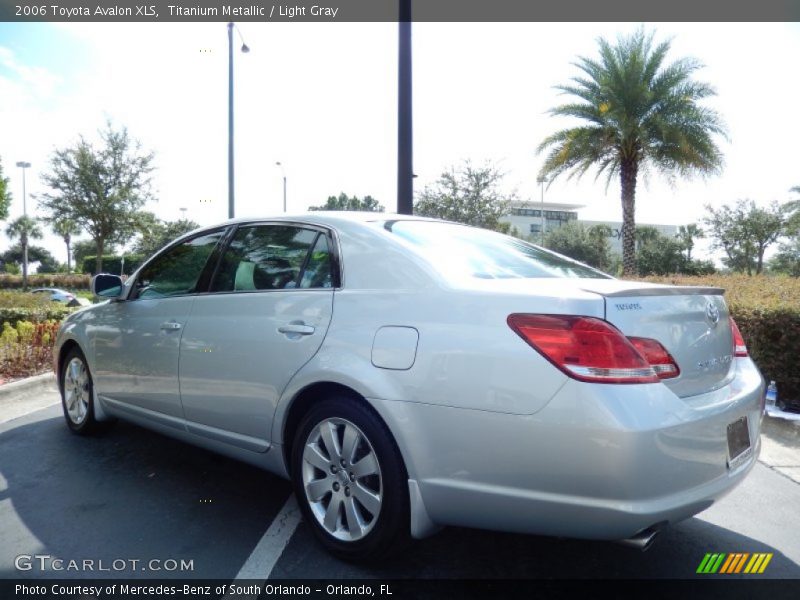 Titanium Metallic / Light Gray 2006 Toyota Avalon XLS