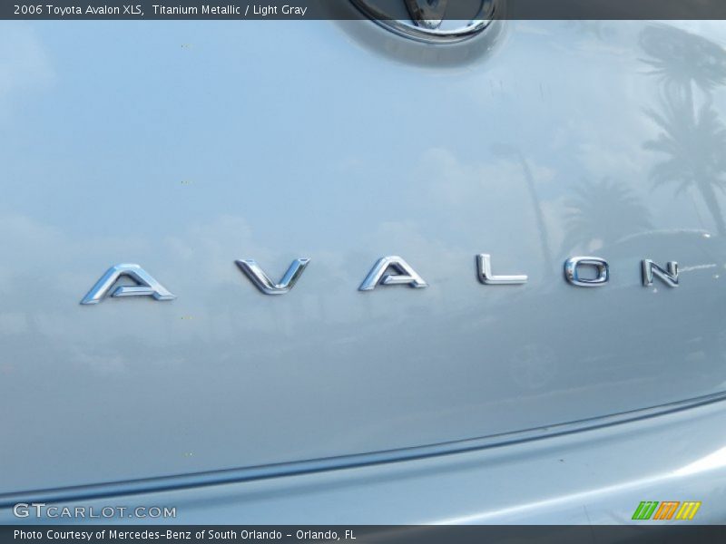 Titanium Metallic / Light Gray 2006 Toyota Avalon XLS